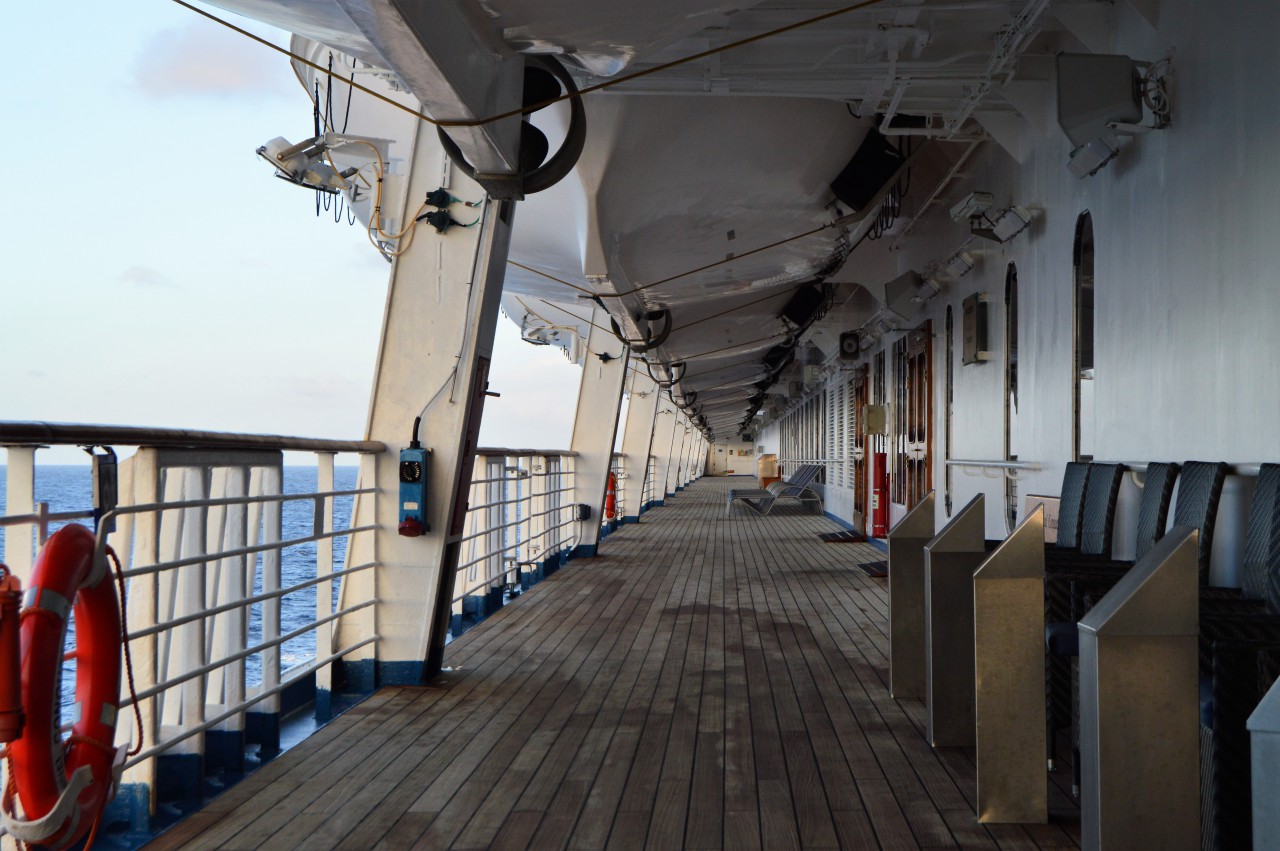 Long deck