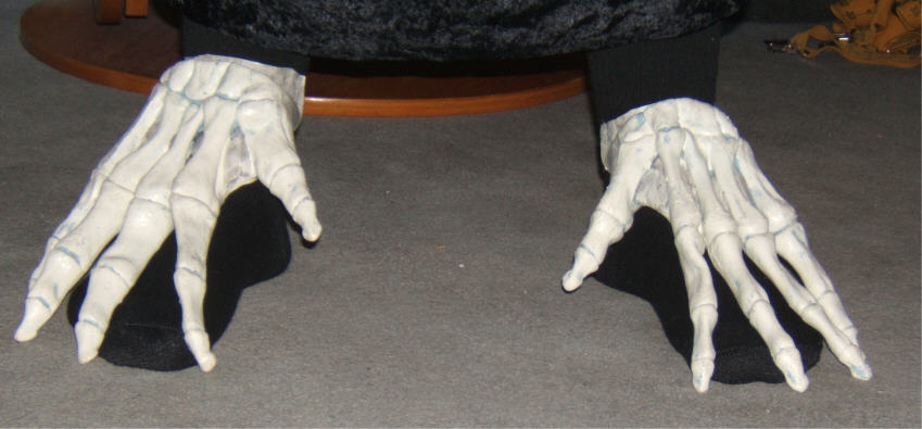 Click to change the View Ratty Feet