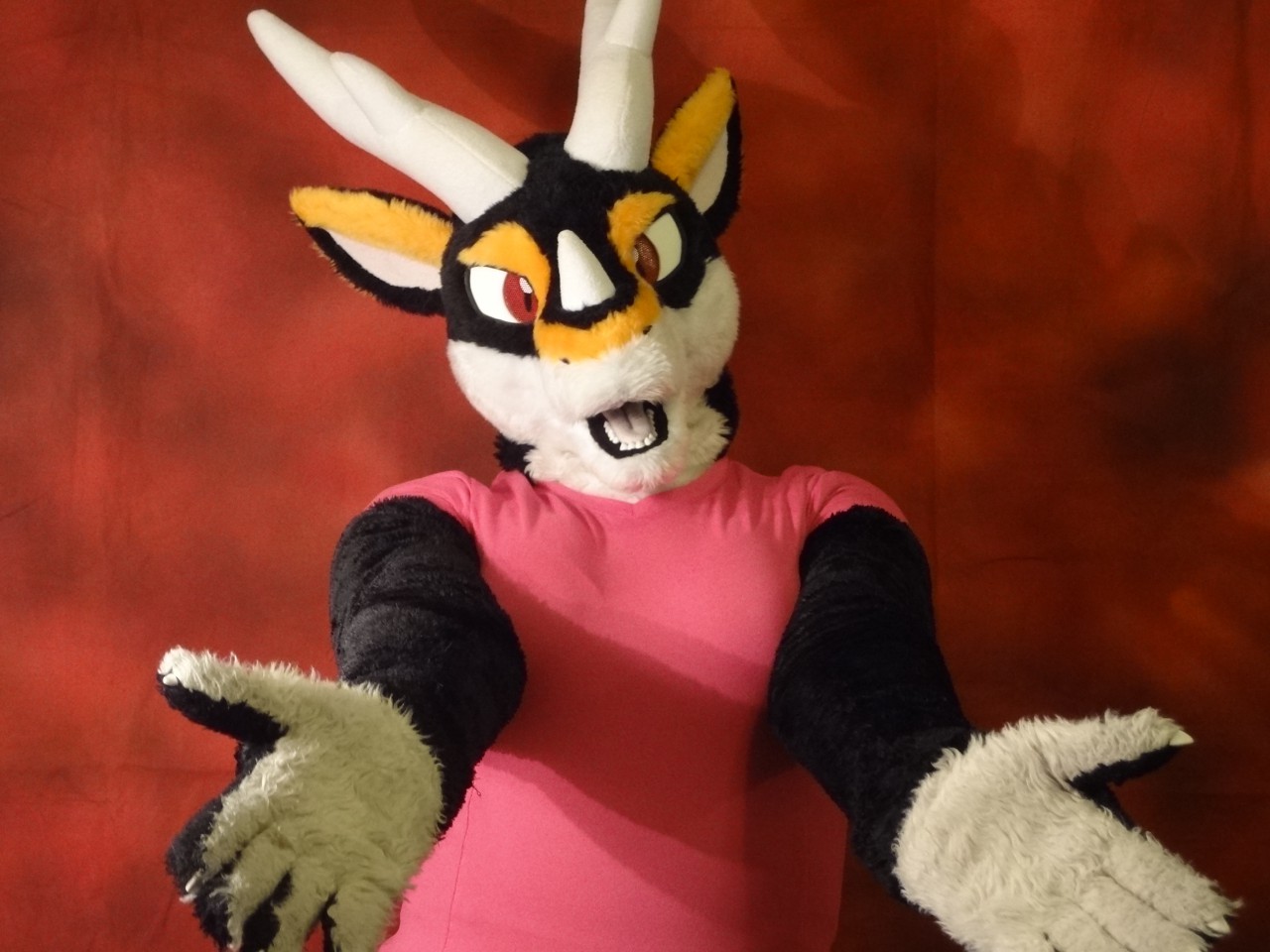 Hugs? by FangTheWolf -- Fur Affinity [dot] net