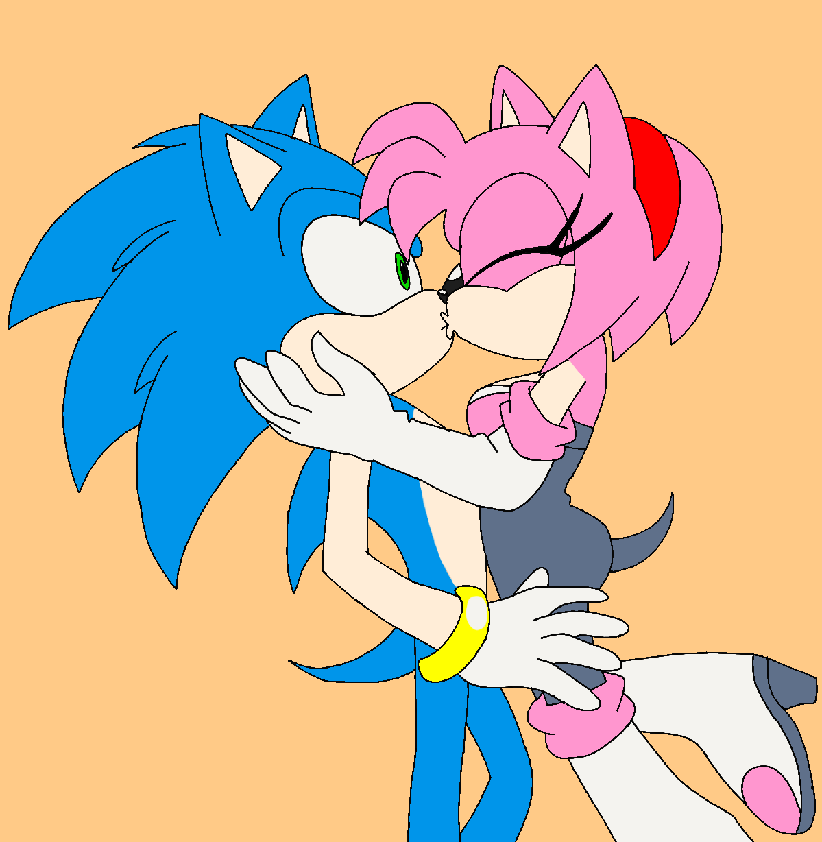 Amy and rouge kiss