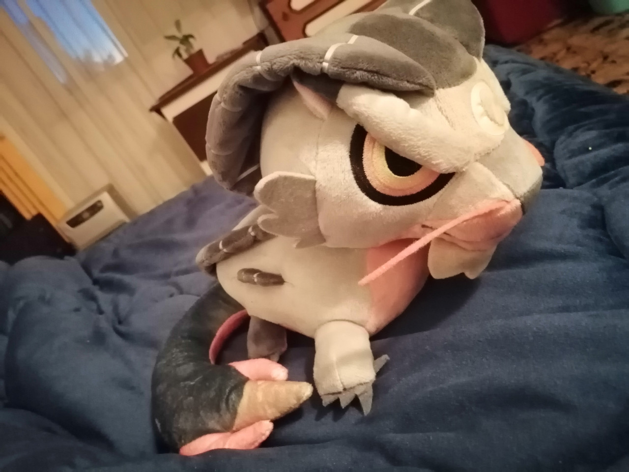 almudron plush