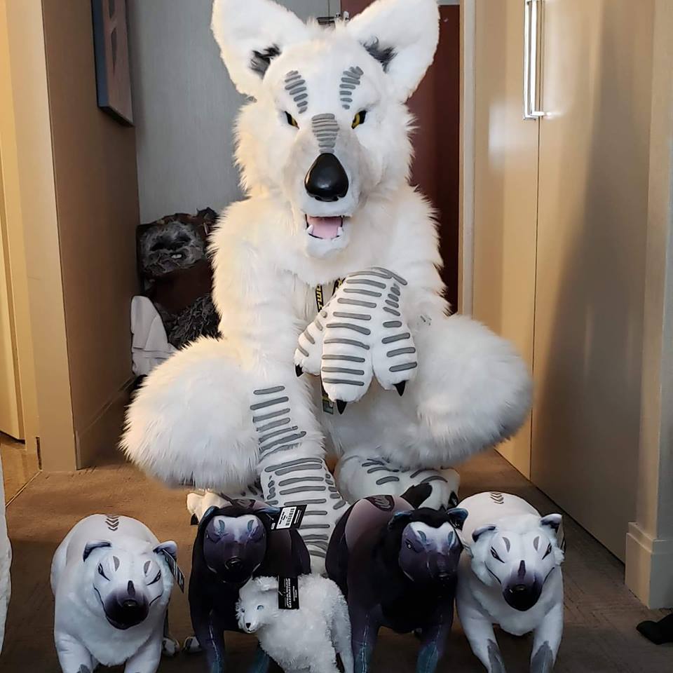 Loth store wolf plush