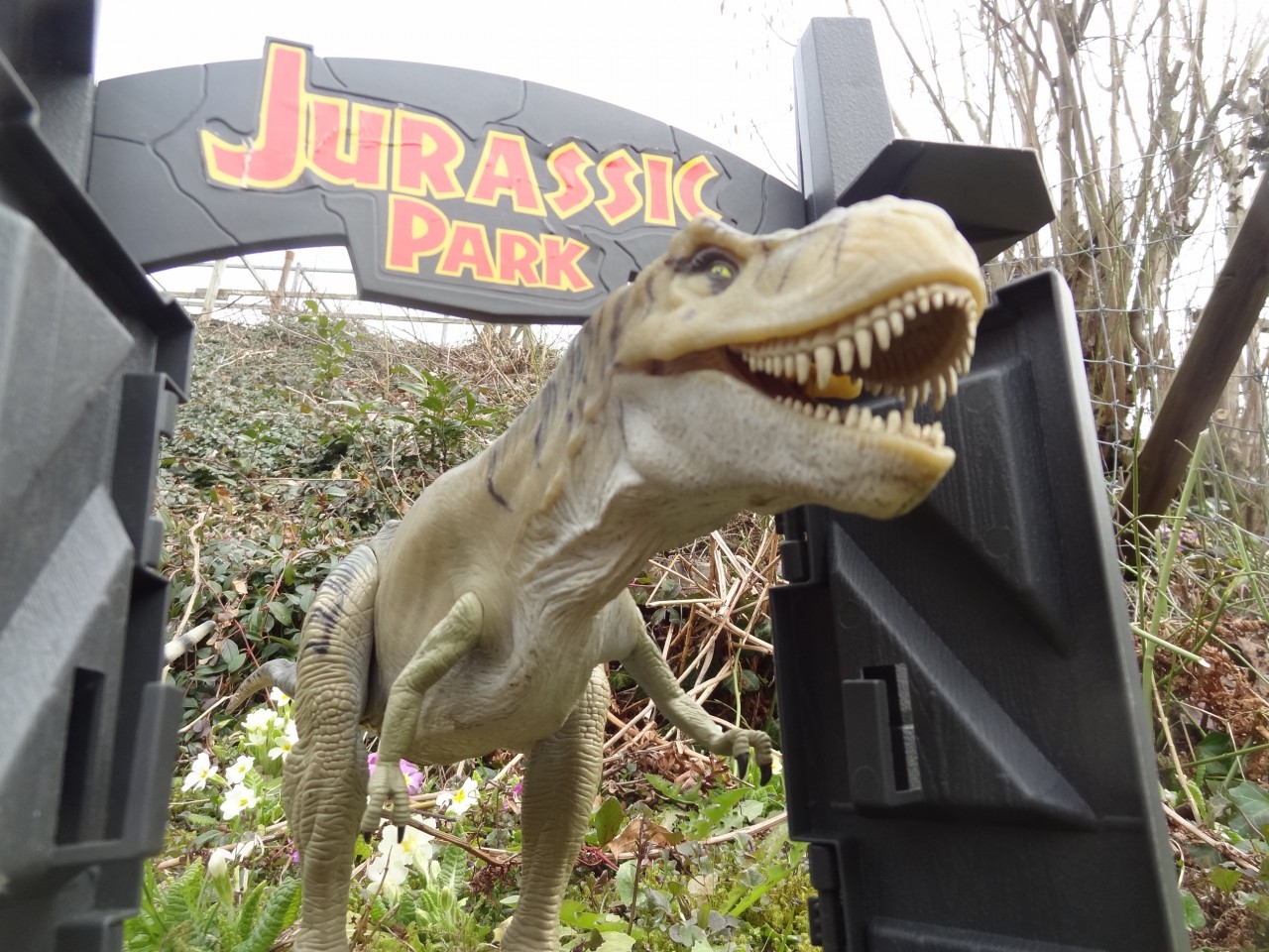 Jurassic Park - Figurine Tyrannosaurus Rex Diorama