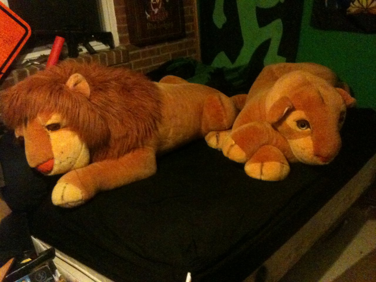 Life size simba on sale stuffed animal