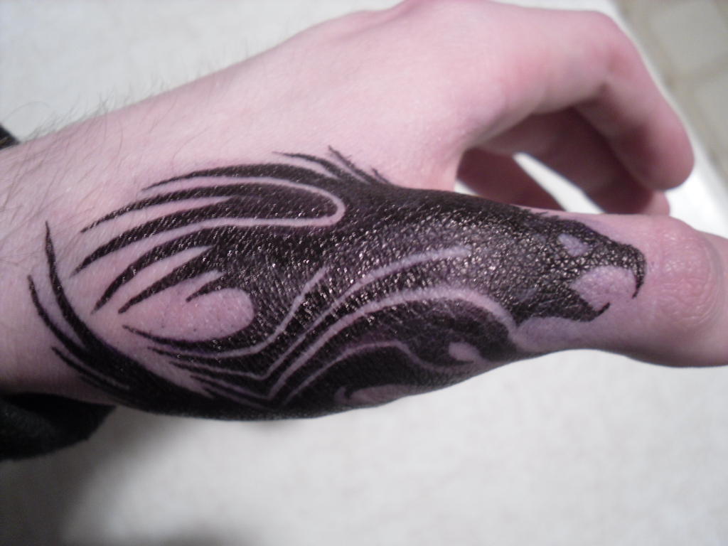 Eagle Tattoo 🦅 Simple Tattoo Art | Art tattoo, Eagle tattoo, Surfboards  artwork