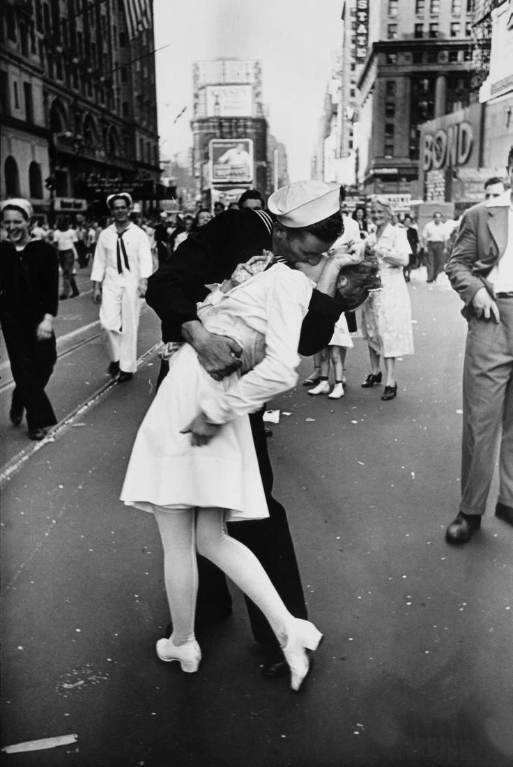 68,148 Kissing Pose Stock Photos, High-Res Pictures, and Images - Getty  Images