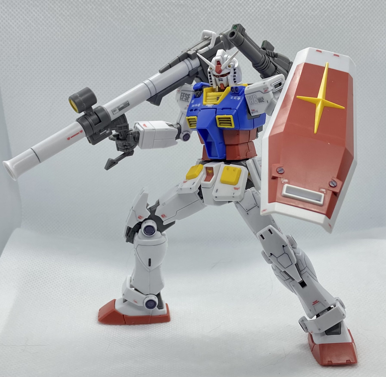 Painted Build: MG 1/100 RX-78-2 Gundam Ver. 3.0