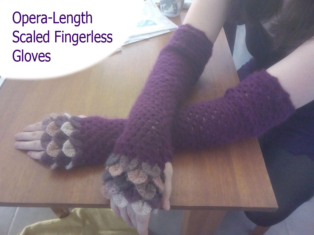 My crochet dragon scale gloves, love the colour transition on these. : r/ crochet