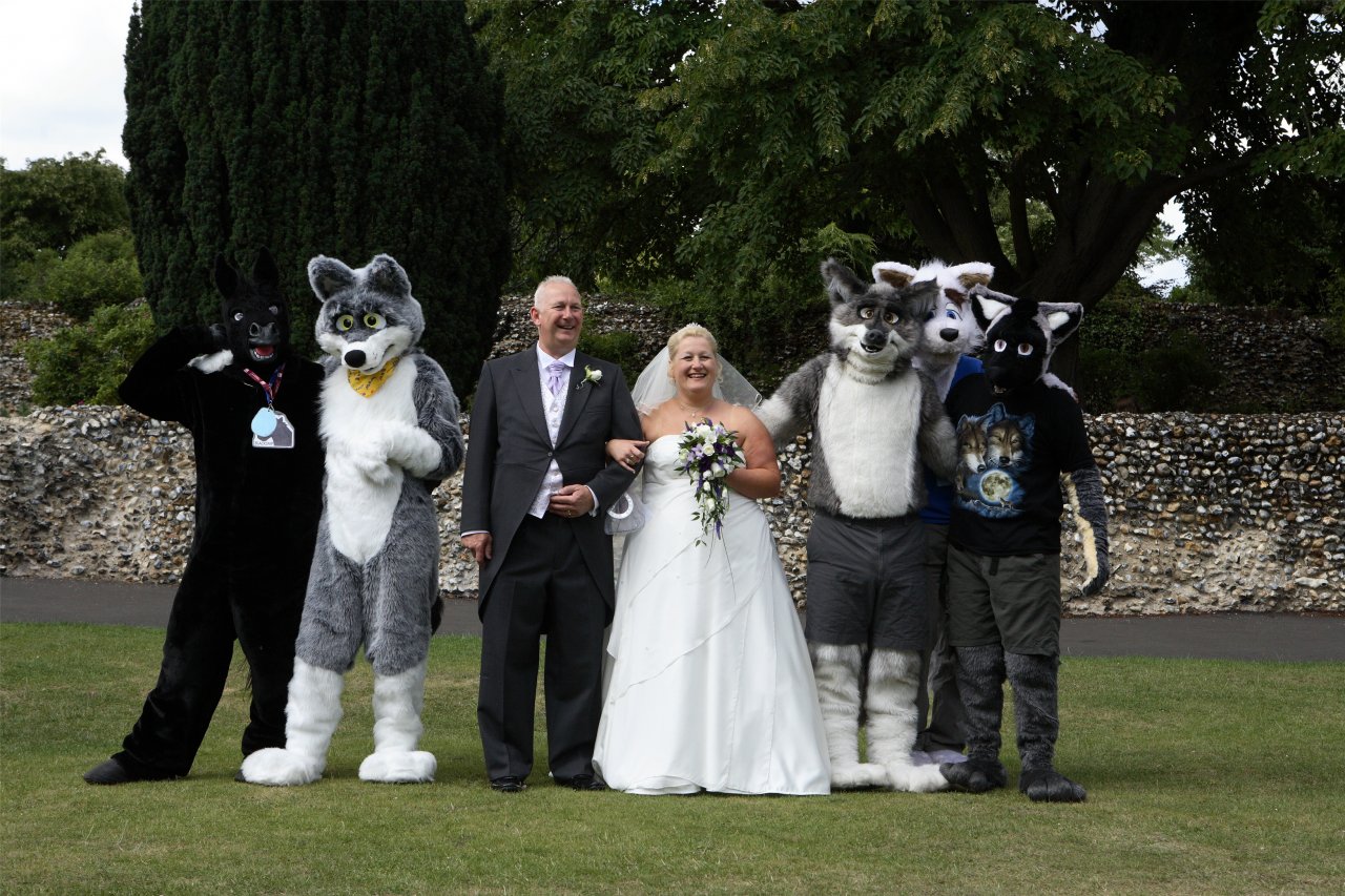 We Crashed A Wedding By Truewolf Fur Affinity Dot Net - roblox crash a wedding for fun