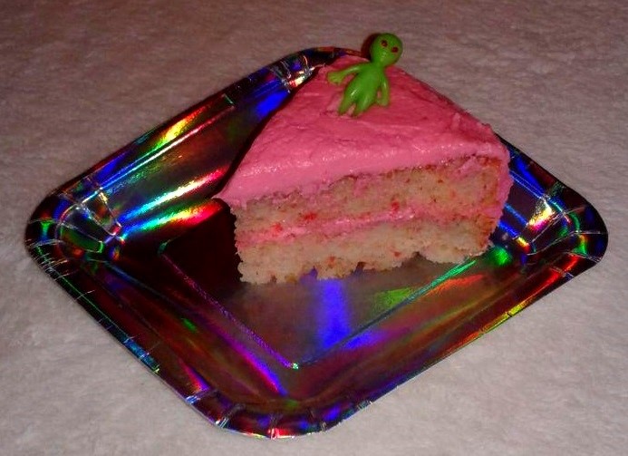 Alien birthday cake | Ned Batchelder